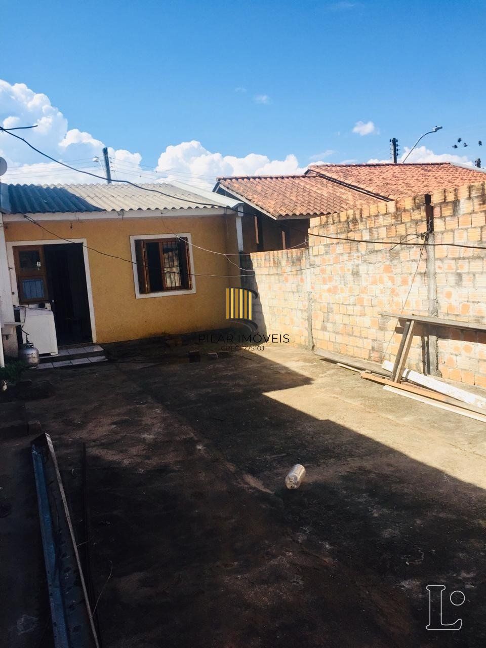 Casa 2 dormitórios no bairro Hípica