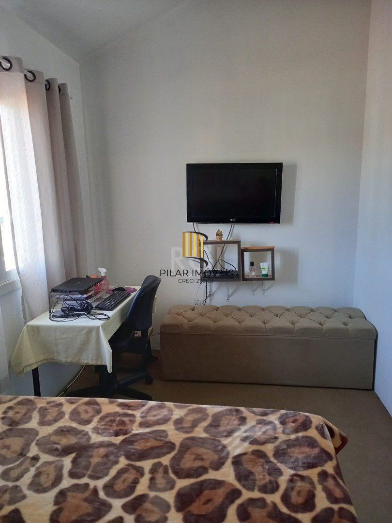 Casa 4 dormitórios no bairro Hípica