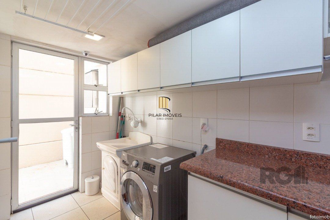 Casa Condominio para Venda - 307m², 5 dormitórios, sendo 1 suites, 4 vagas - Cristal