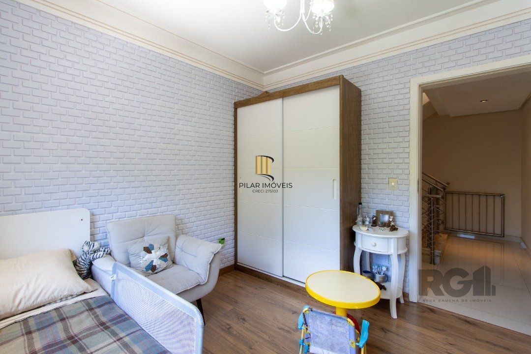 Casa 3 dormitórios no bairro Nonoai
