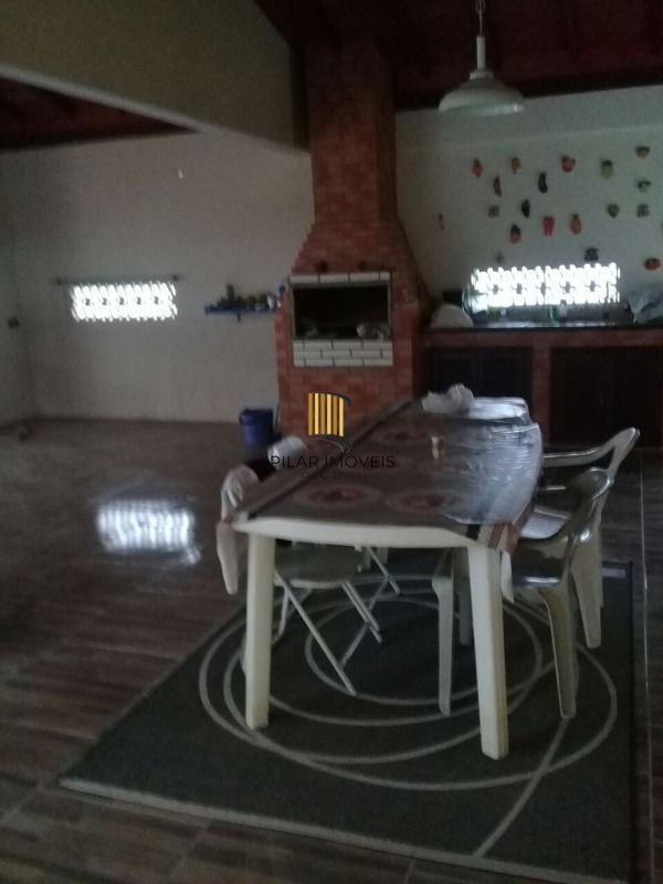 Casa para Venda - 150m², 2 dormitórios, 5 vagas - Ponta Grossa