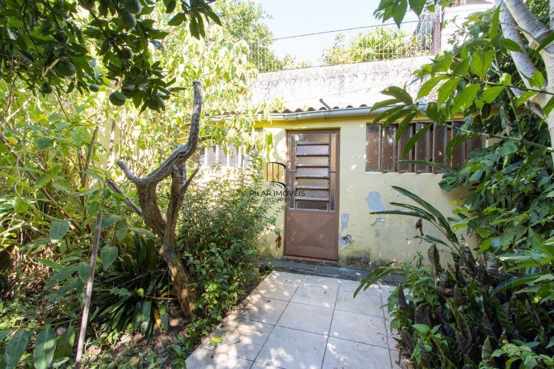 CASA 2 DORMITÓRIOS  NO SANTA TEREZA