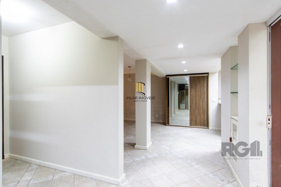 Excelente casa comercial com aproximadamente 300m² de área construída