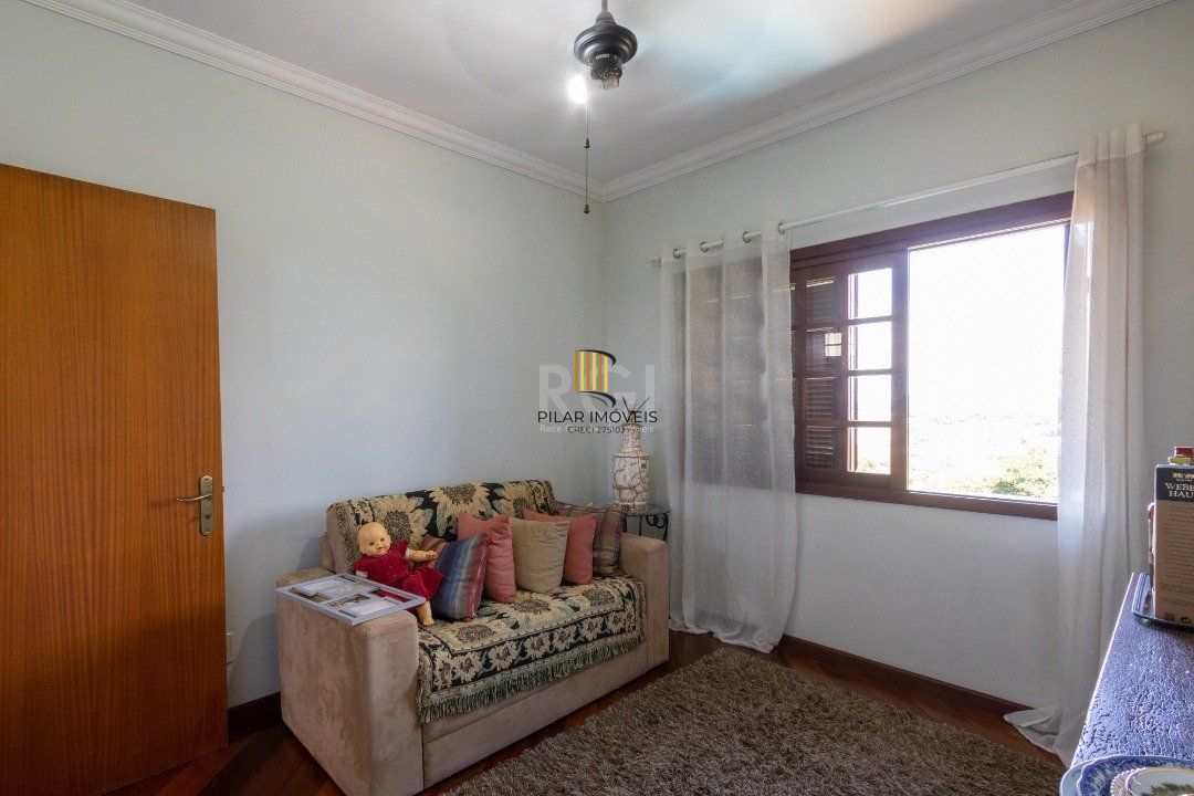 Casa de Condomínio 4 dormitórios no bairro Nonoai