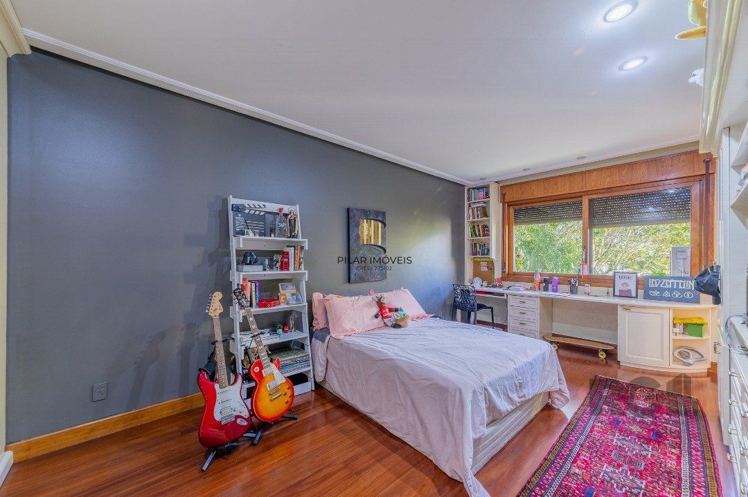 Apartamento 4 dormitórios no bairro Moinhos de Vento