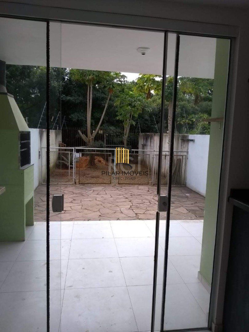 Casa linda com vista para o Rio com 3 pavimentos  com duas suíte