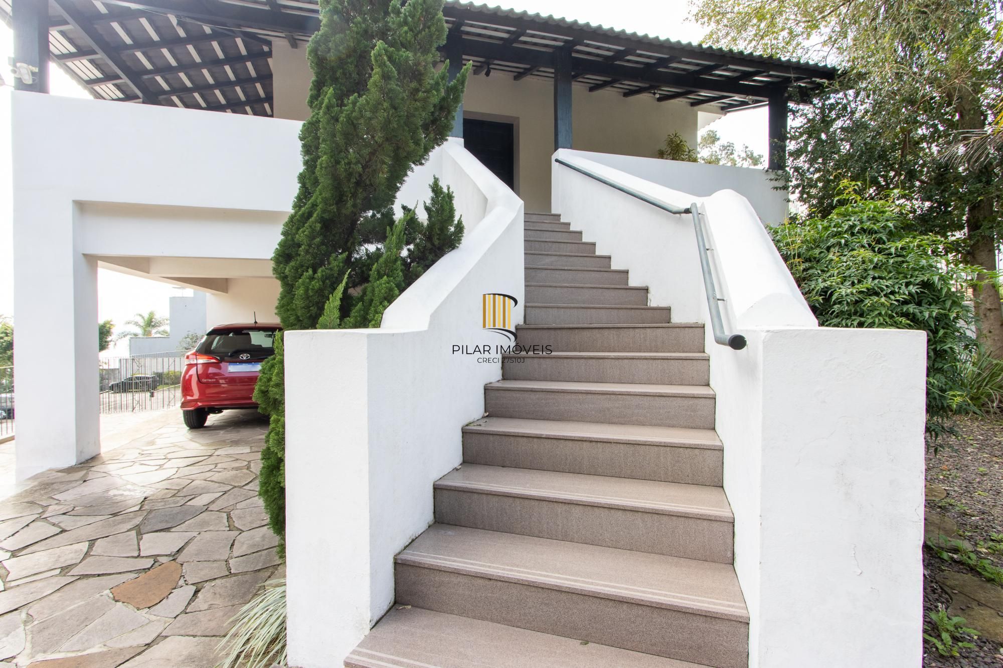 Casa com piscina Bairro Cristal