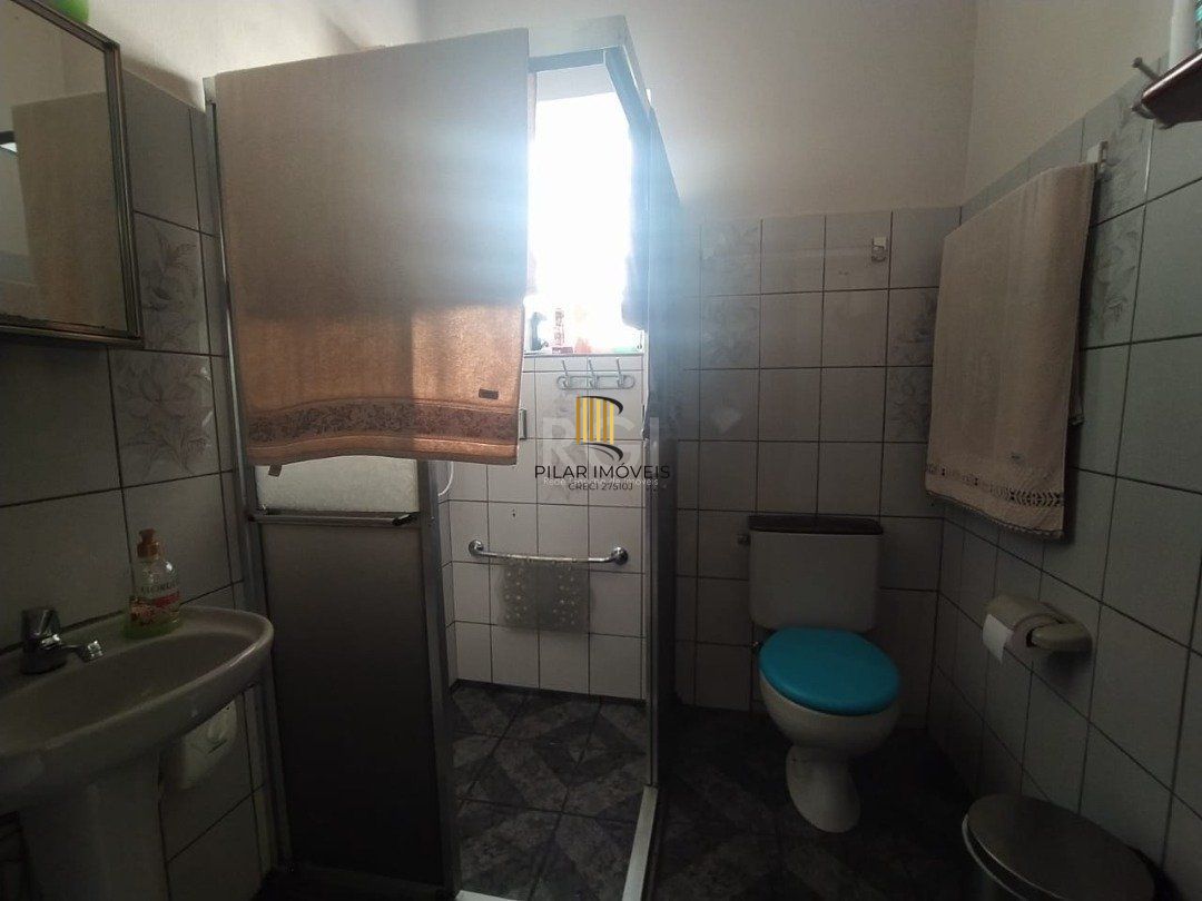 Casa para Venda - 185m², 3 dormitórios, 5 vagas - Menino Deus