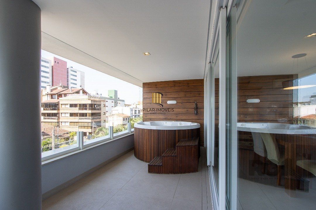 Apartamento 3 dormitórios no bairro Menino Deus