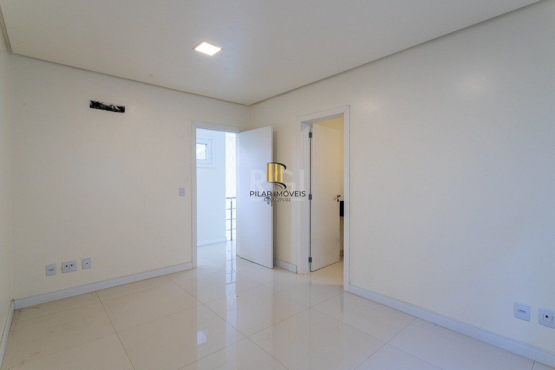 Casa Condominio para Venda - 294.3m², 5 dormitórios, sendo 5 suites, 4 vagas - Terra Ville