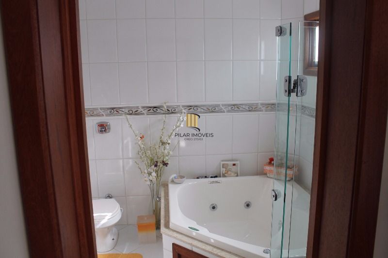 Casa para Venda - 290.67m², 4 dormitórios, sendo 1 suites, 4 vagas - Camaquã