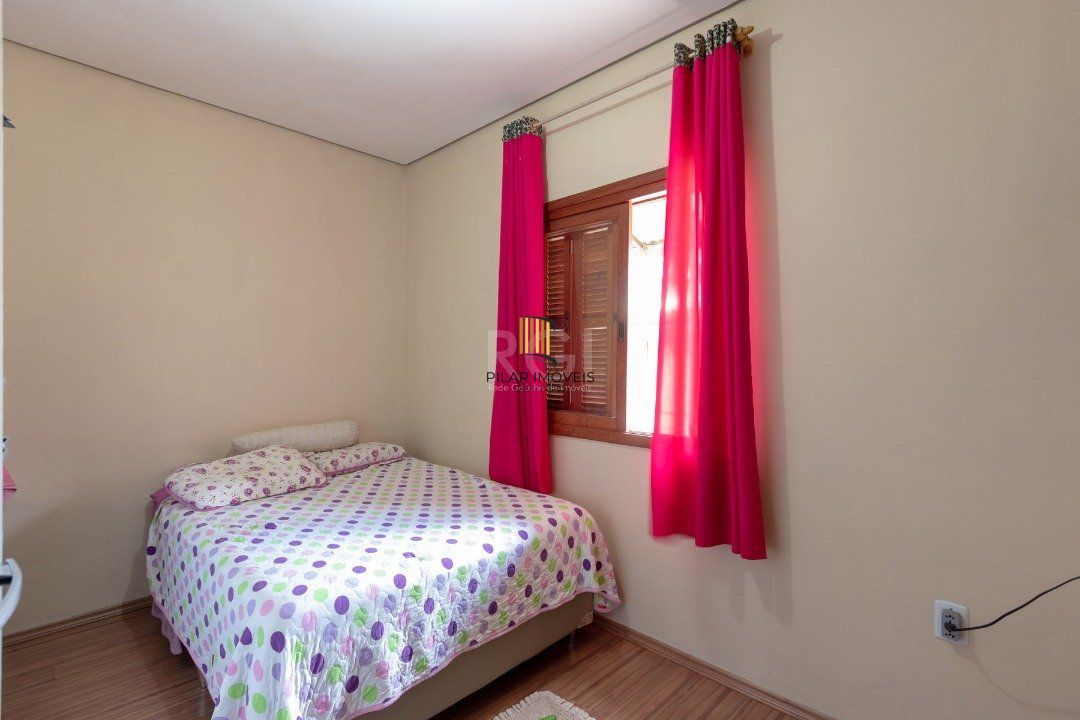 Casa para Venda - 120m², 3 dormitórios, sendo 1 suites, 3 vagas - Vila Nova