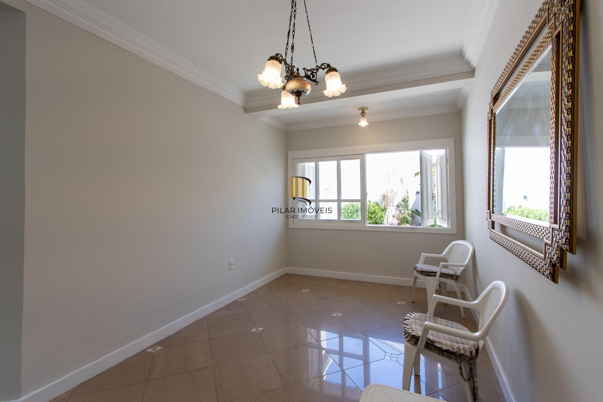 Casa 4 dormitórios no bairro Cristal