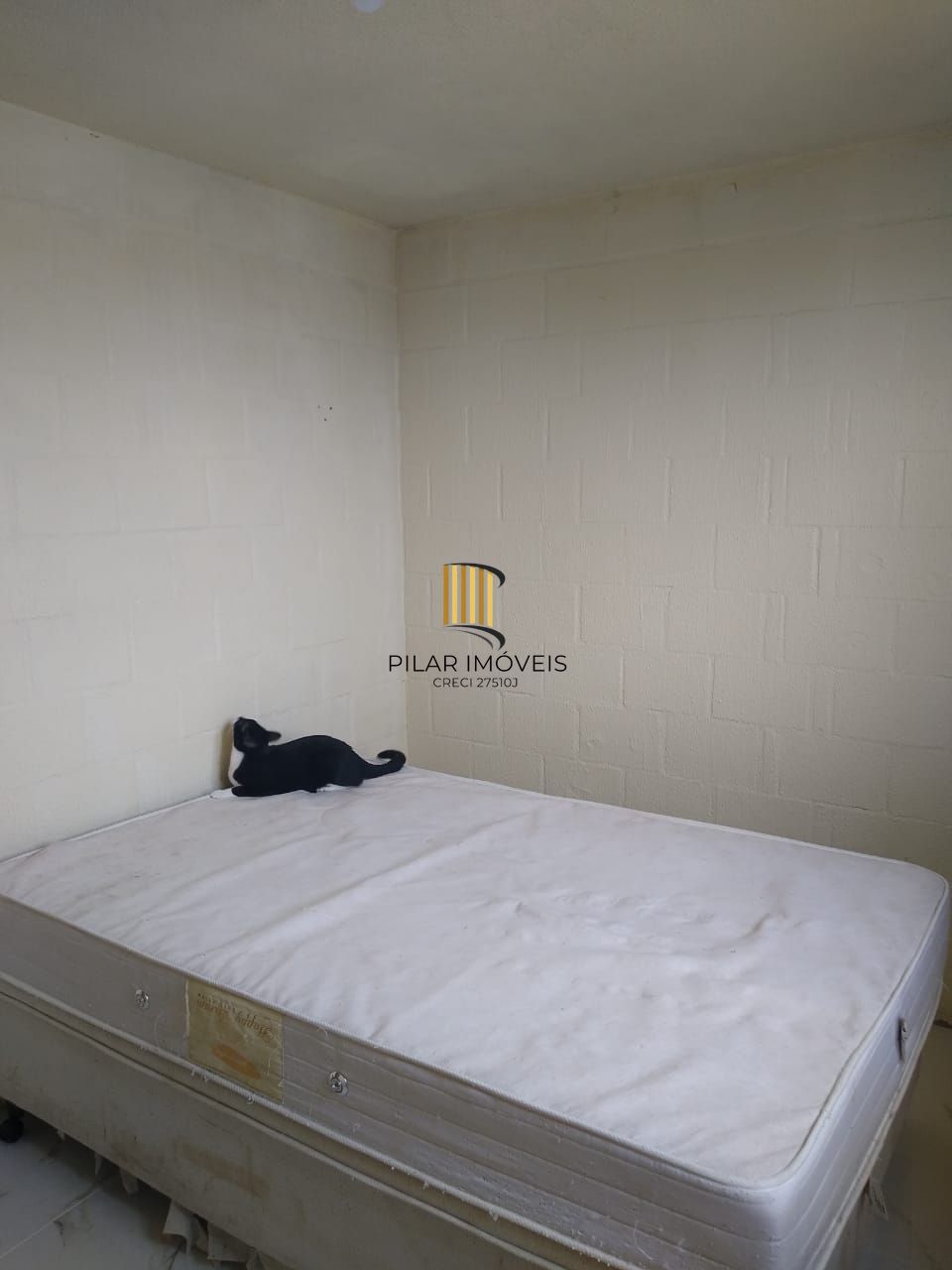 APARTAMENTO 2 DORMITÓRIOS E 1 VAGA DE GARAGEM PRONTO PARA MORAR NO BAIRRO VILA NOVA