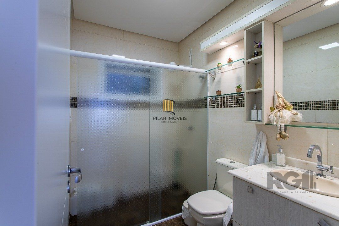 Apartamento com uma cobertura horizontal com 329,10 m² privativos com suíte