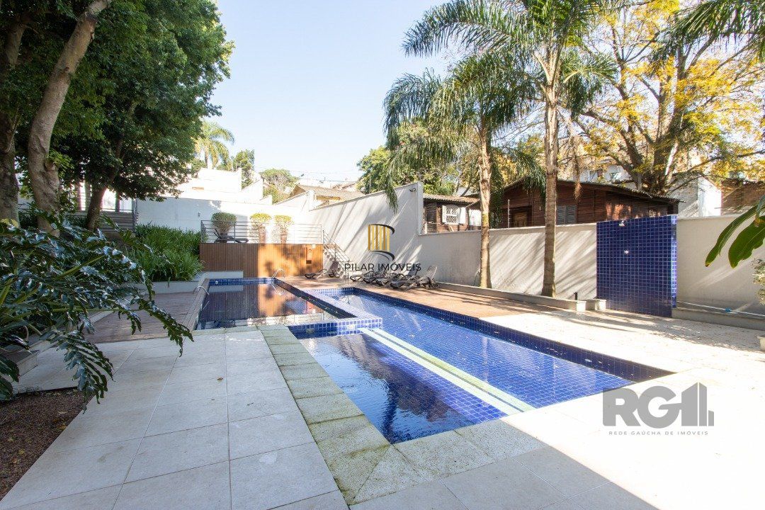 Apartamento semi-mobiliado, com área privada de 50,95 M2