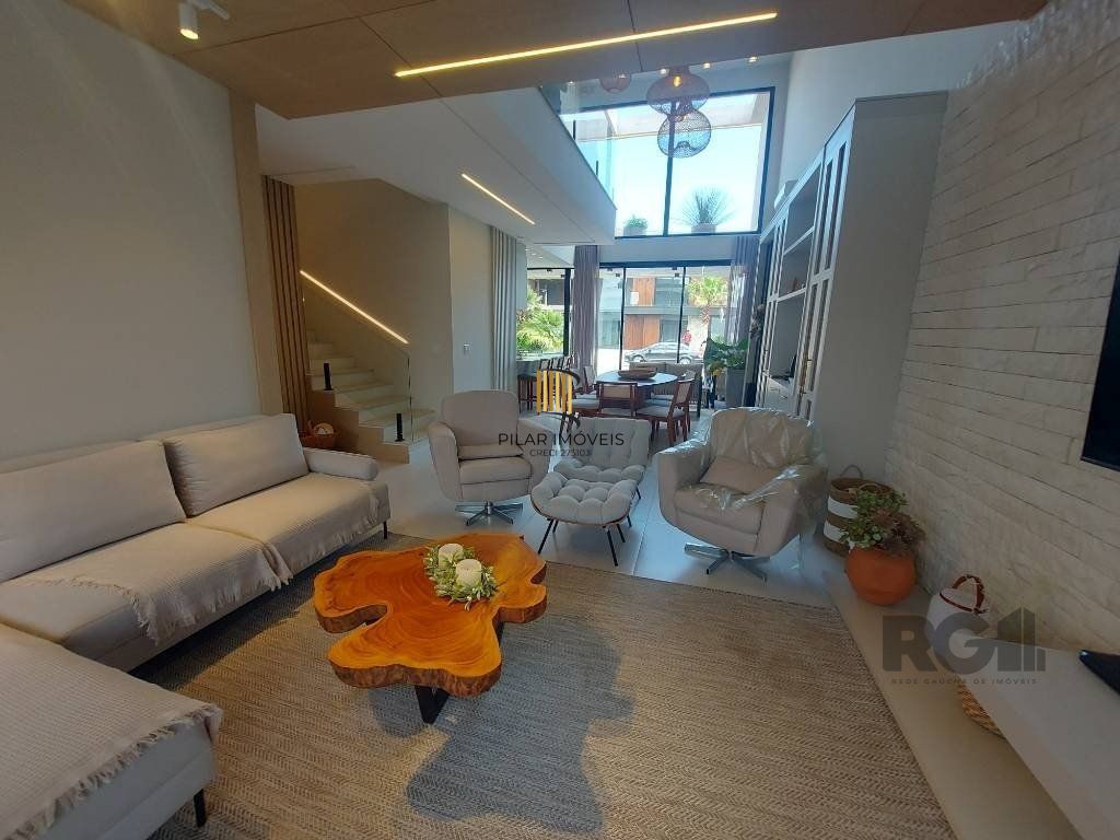 Casa de Condomínio 4 dormitórios no bairro Centro