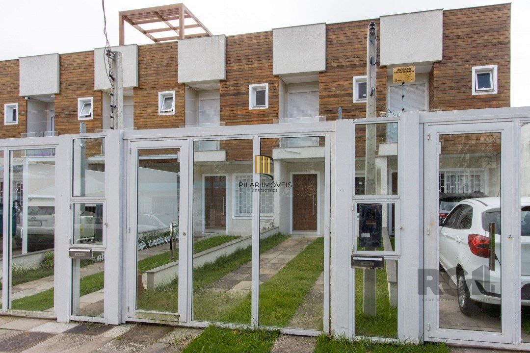 Casa de Condomínio 2 dormitórios no bairro Cristal