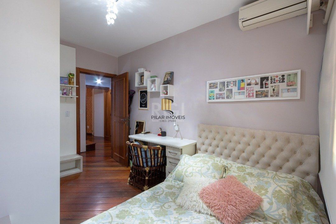 Casa Condominio para Venda - 175m², 3 dormitórios, sendo 1 suites, 4 vagas - Tristeza