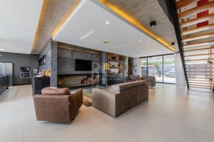 Casa para Venda - 523m², 3 dormitórios, sendo 3 suites, 4 vagas - Sétimo Céu