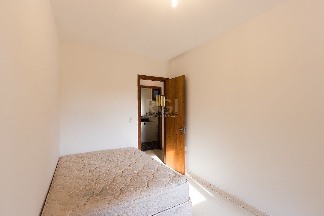 Casa Condominio para Venda - 262.98m², 3 dormitórios, sendo 1 suites, 2 vagas - Imperial Parque