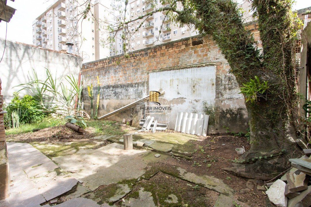 Casa 2 dormitórios no bairro Camaquã