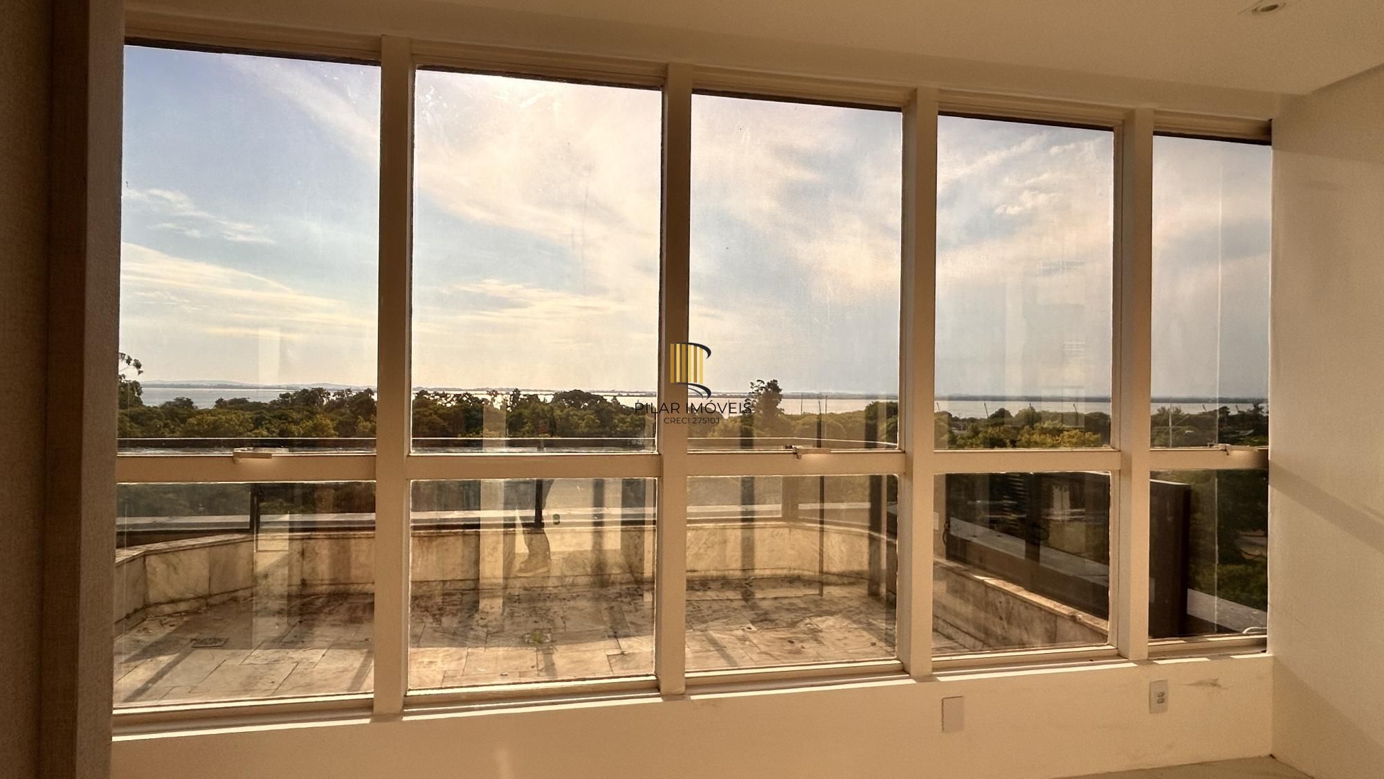 Consultório Médico na Mãe de Deus Center/Menino Deus