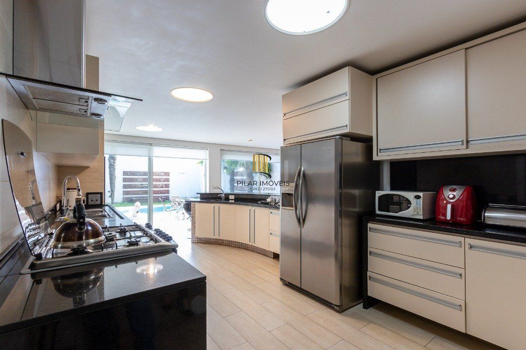Casa para Venda - 463m², 4 dormitórios, sendo 4 suites, 4 vagas - Ipanema