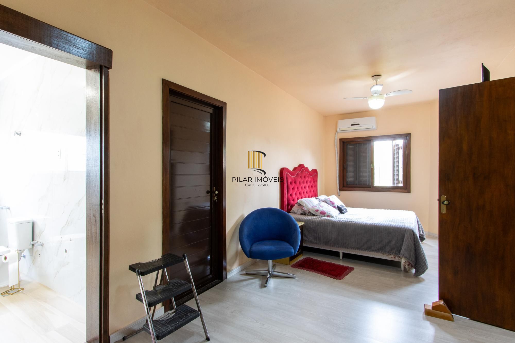 Casa 3 dormitórios no bairro Vila Nova