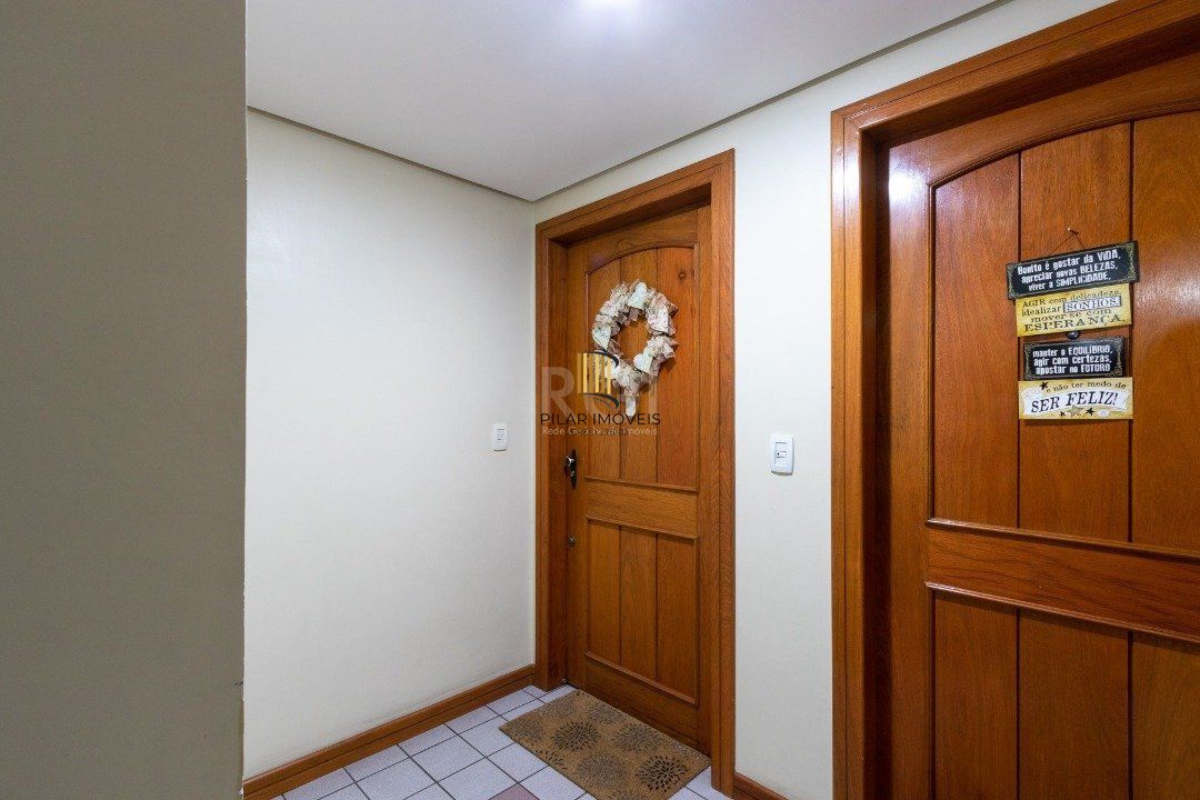 Apartamento para Venda - 104m², 3 dormitórios, sendo 1 suites, 1 vaga - Floresta
