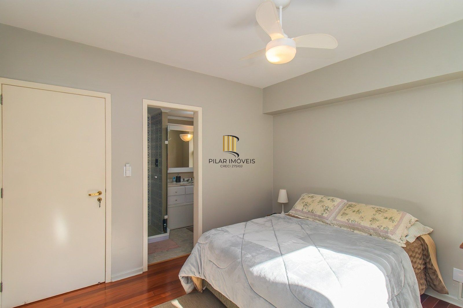 Amplo Apartamento de 127m² com 3 Dormitórios e 2 vagas