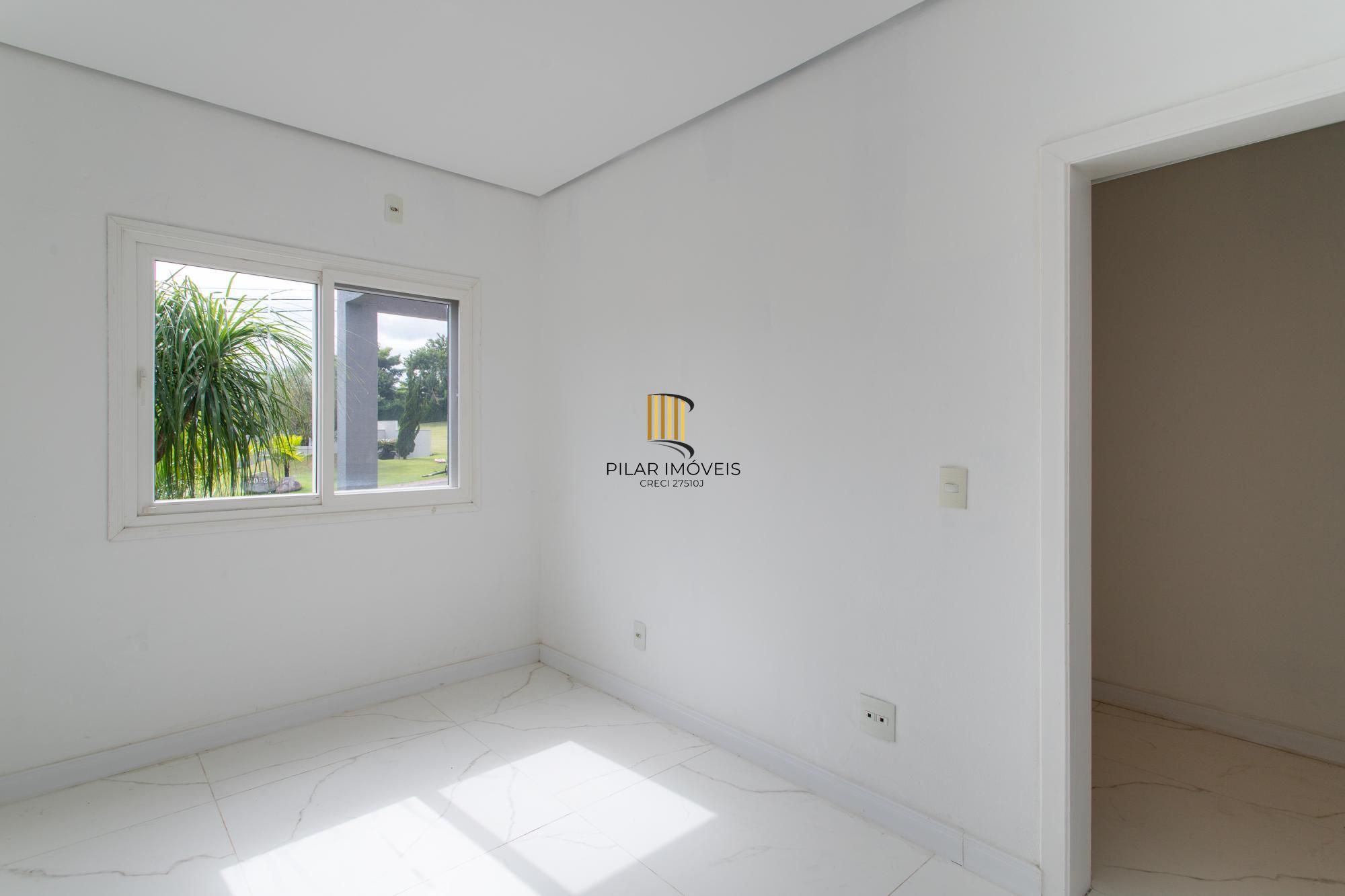 Casa em condomínio no Terra Ville  .Esta casa de alto padrão, dispõe de 4 suítes