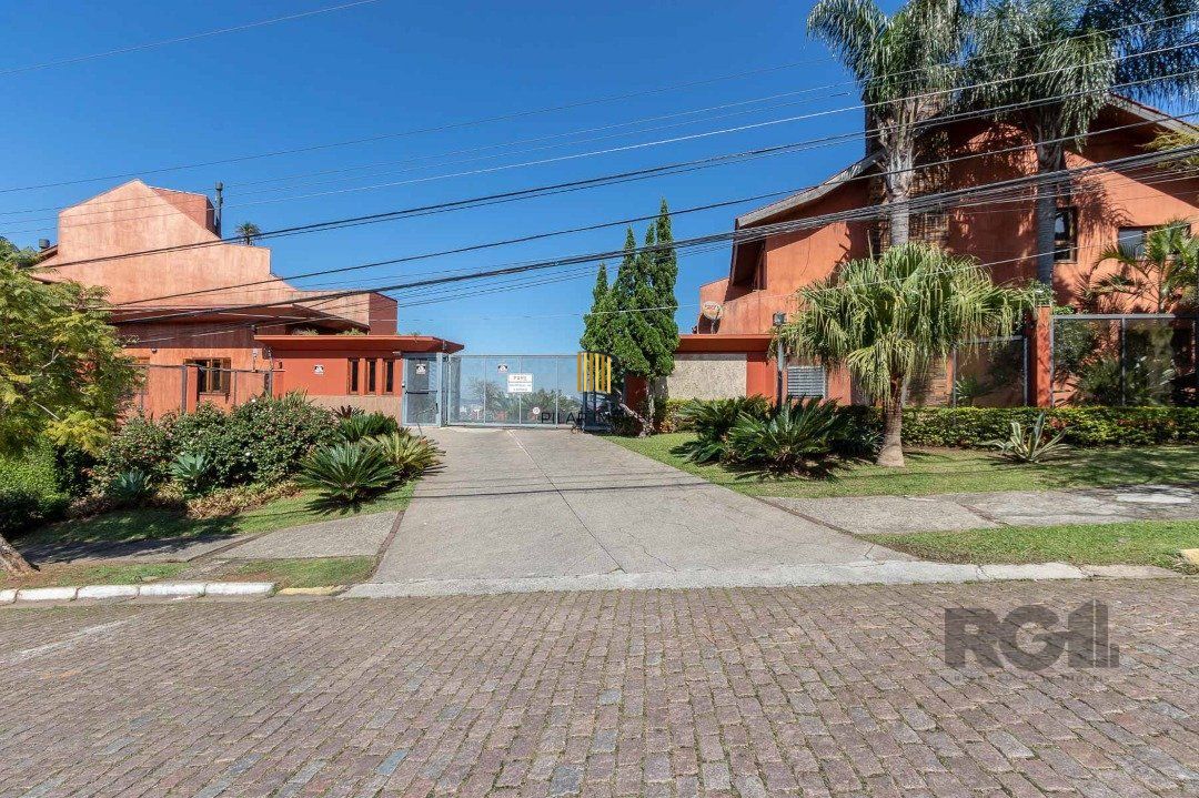 Casa Condominio para Venda - 384.33m², 3 dormitórios, sendo 1 suites, 3 vagas - Cristal