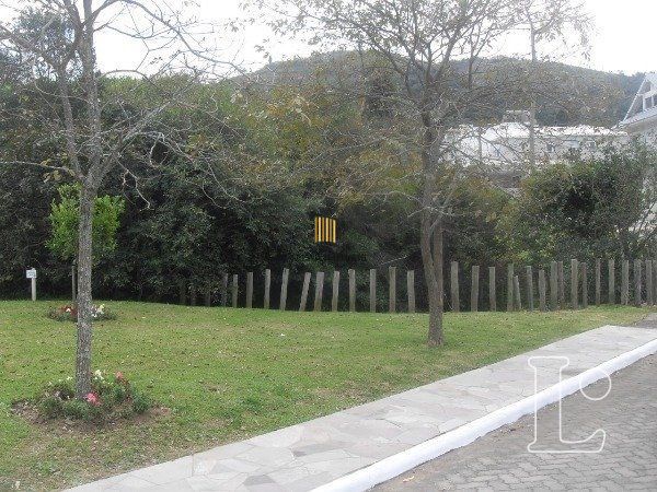 Terreno de 300 m² no charmoso bairro Hípica