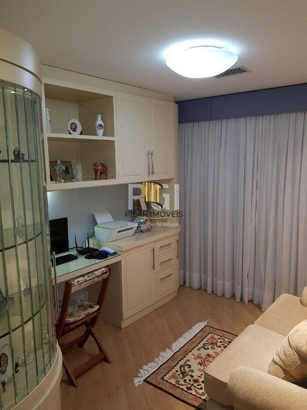 Casa para Venda - 300m², 3 dormitórios, sendo 1 suites, 4 vagas - Ipanema