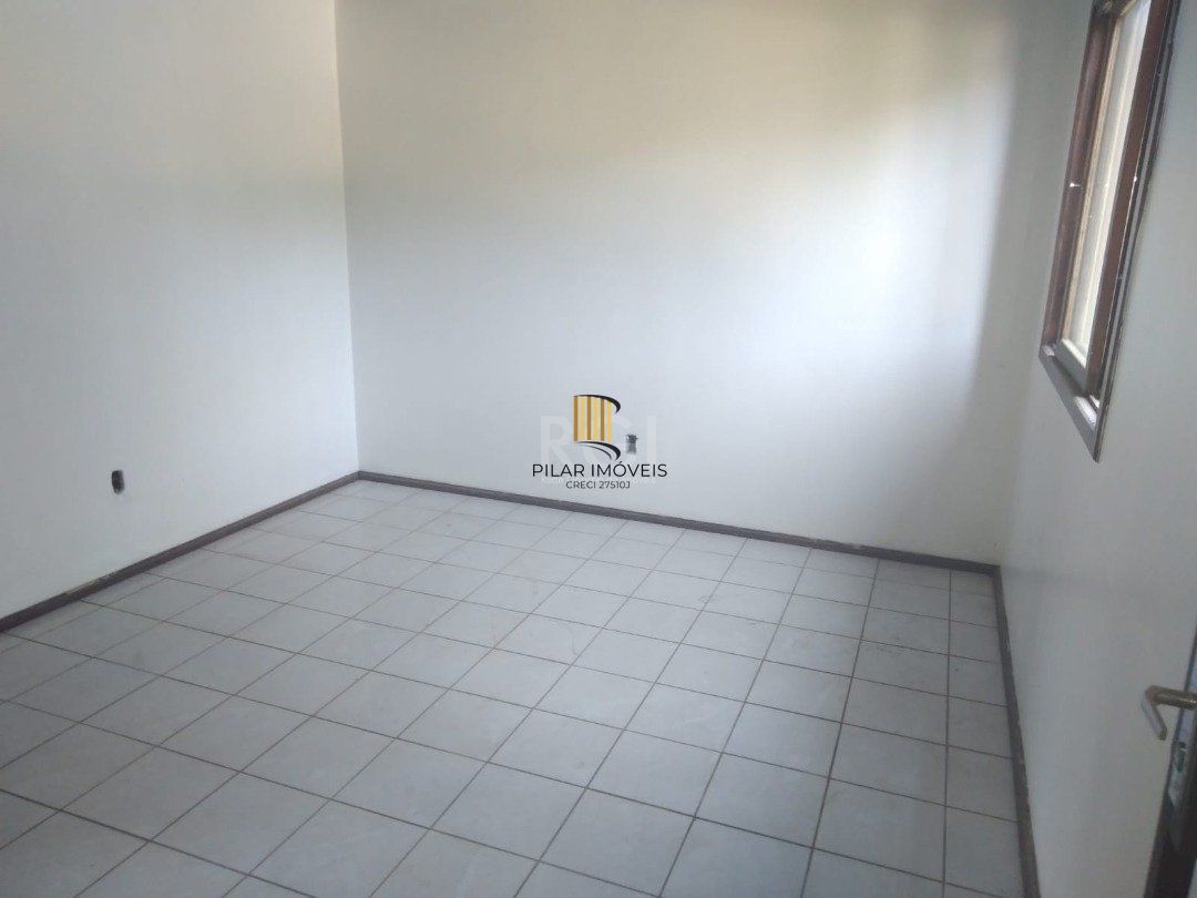 Casa para Venda com 2 dormitórios e 3 vagas no bairro Belém Novo
