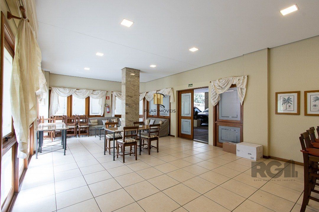 Apartamento 3 quartos, 1 suite, dependência, sacada com churrasqueira, 2 vagas - Bairro Menino Deus