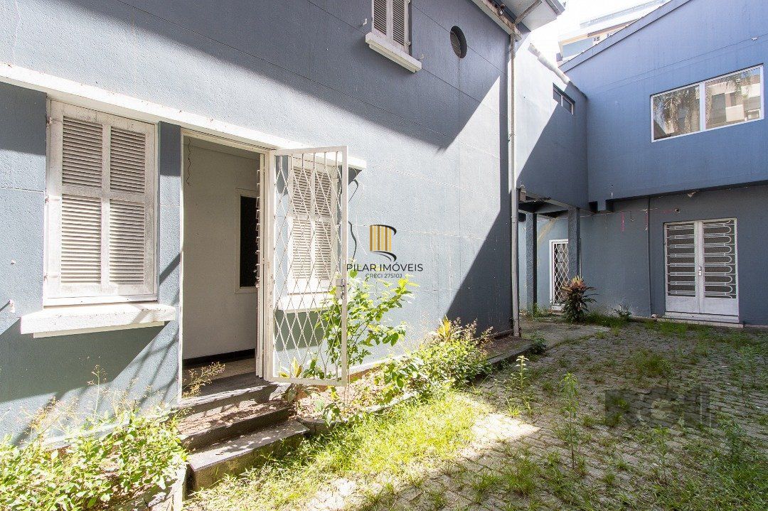 Casa 3 dormitórios no bairro Floresta