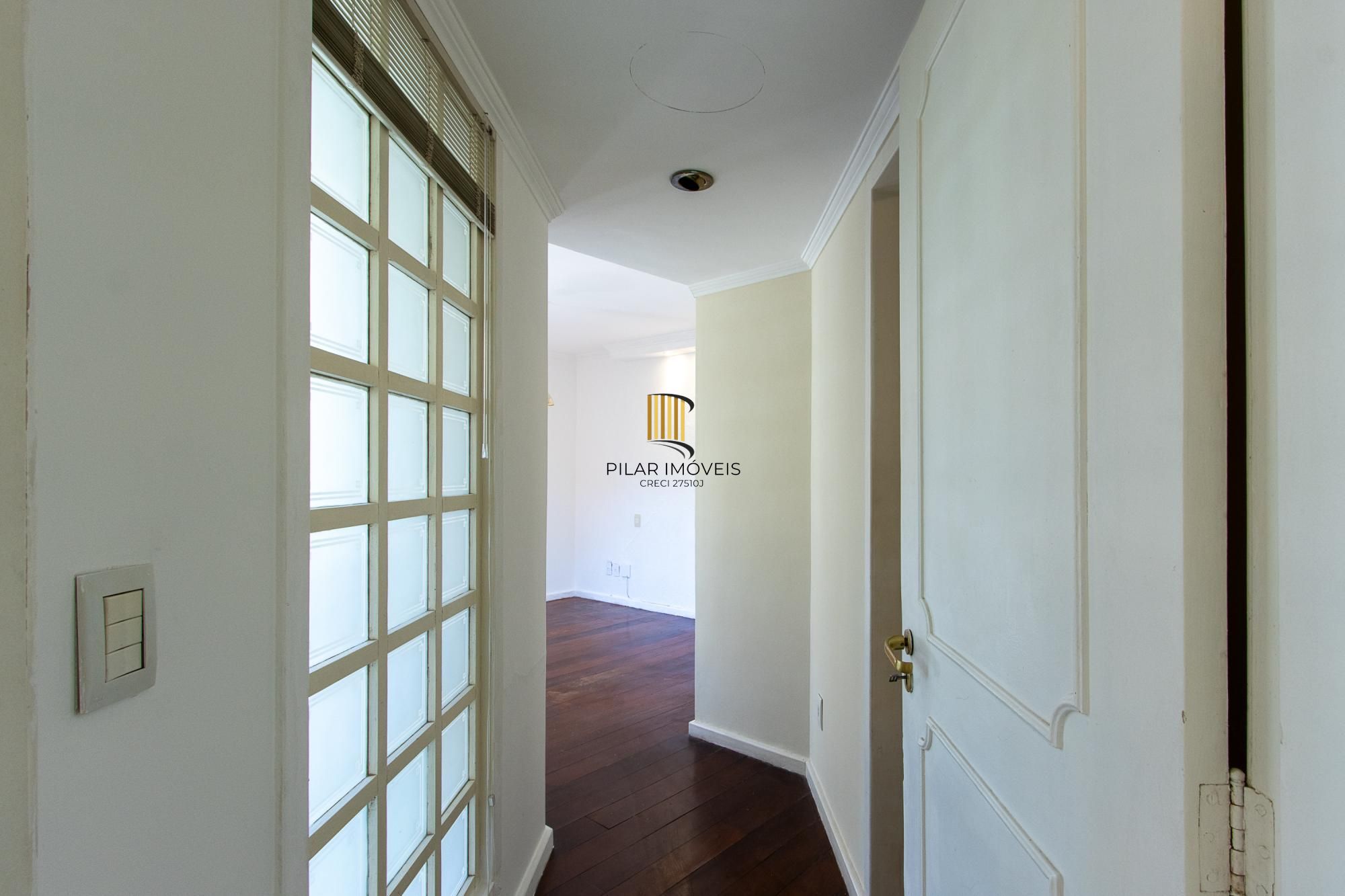 Casa condomínio, no bairro Tristeza, 175,17m² área privativa,03 dormitórios 01 suíte e 02 vagas!