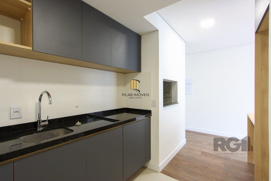 Apartamento em Porto Alegre no Bairro Petrópolis, de 2 quartos, GARDEN , semi mobiliado