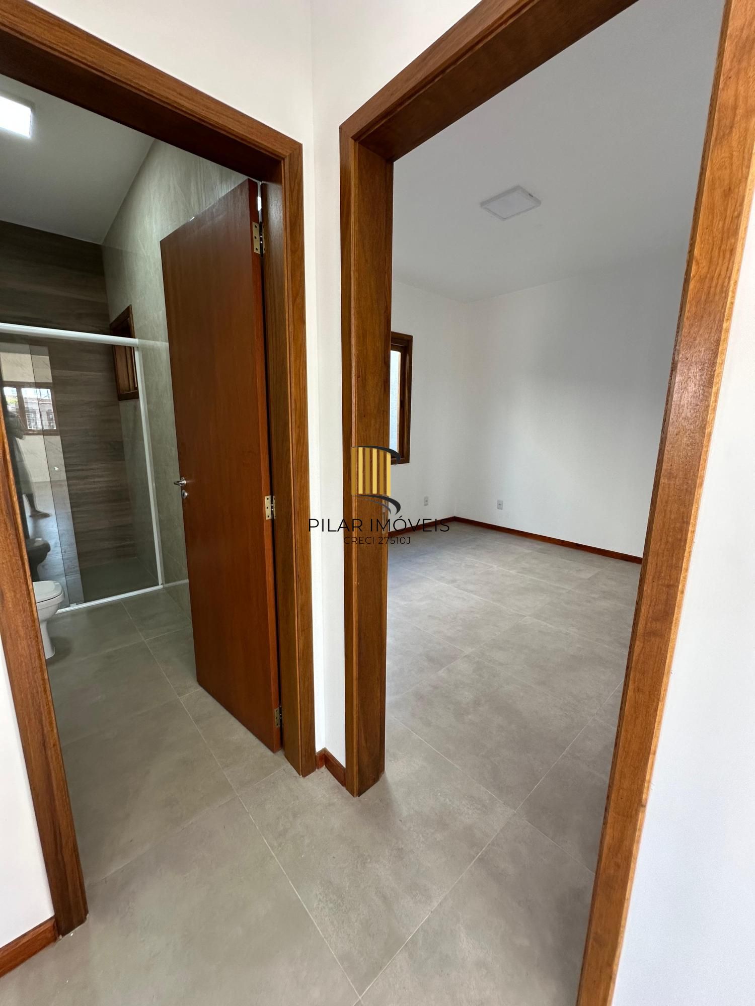 Casa 2 dormitórios no bairro Presidente