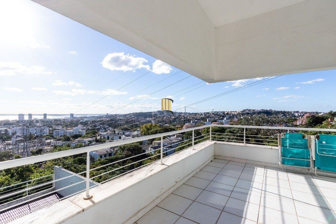 Casa para Venda - 470m², 3 dormitórios, sendo 1 suites, 6 vagas - Nonoai