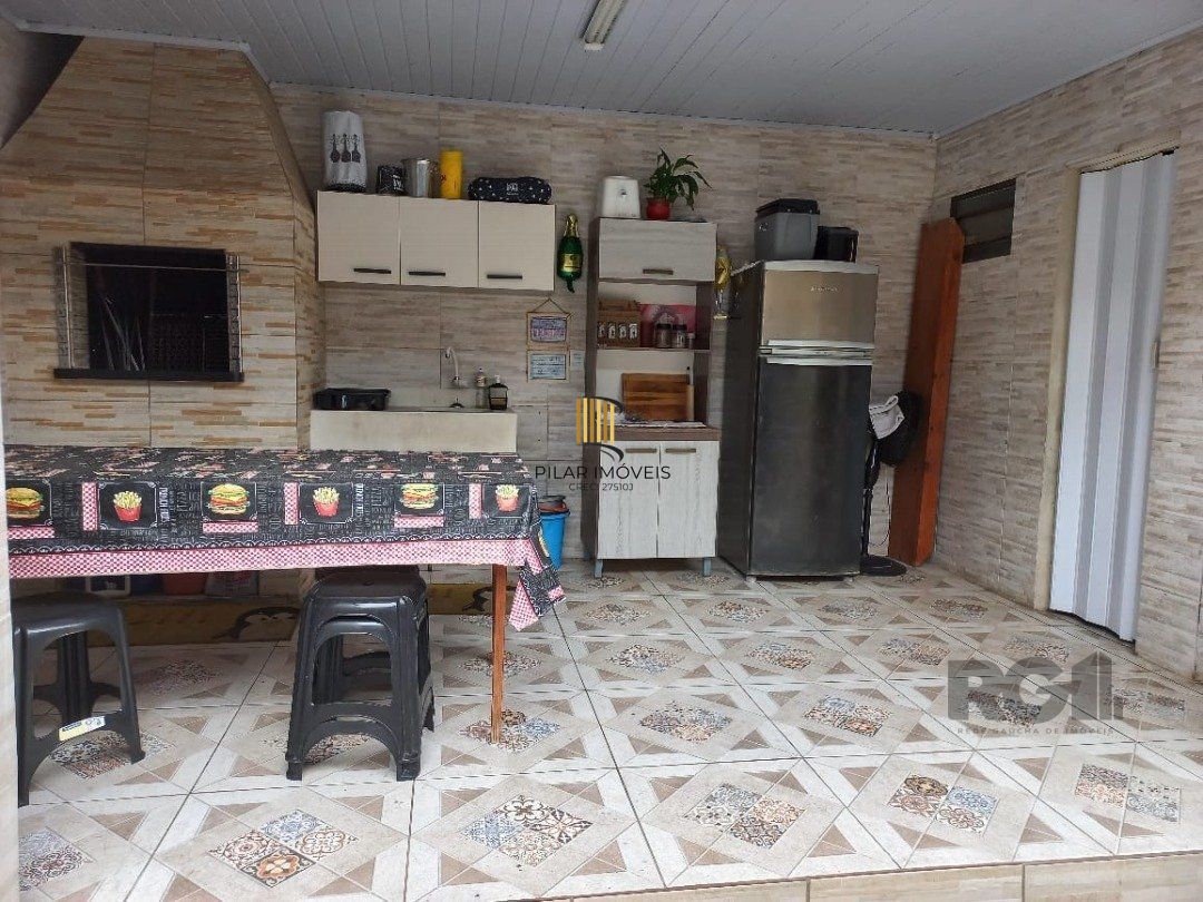 Casa 2 dormitórios com piscina na Vila Nova Porto Alegre