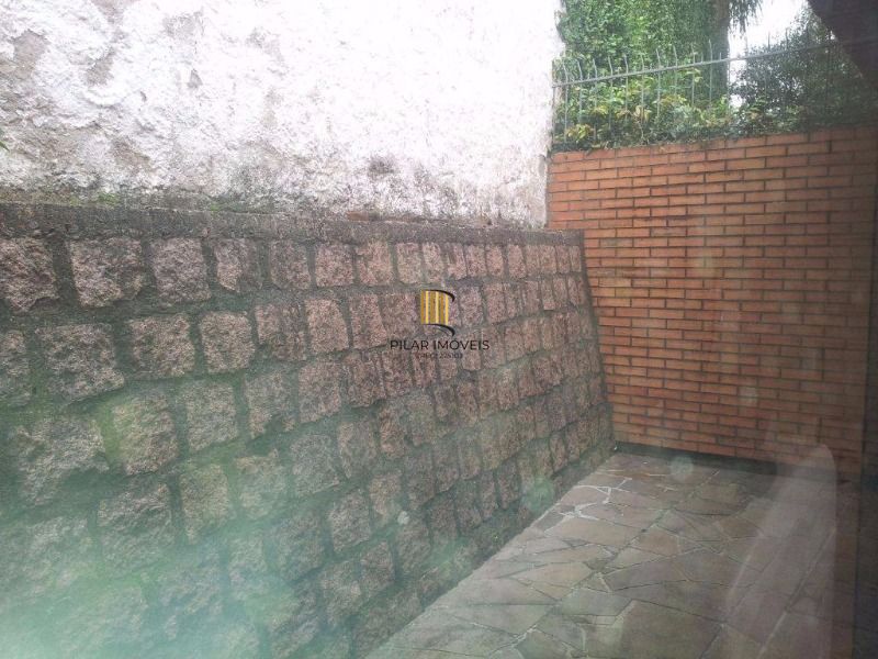 Casa para Venda - 400m², 3 dormitórios, sendo 1 suites, 2 vagas - Cristal