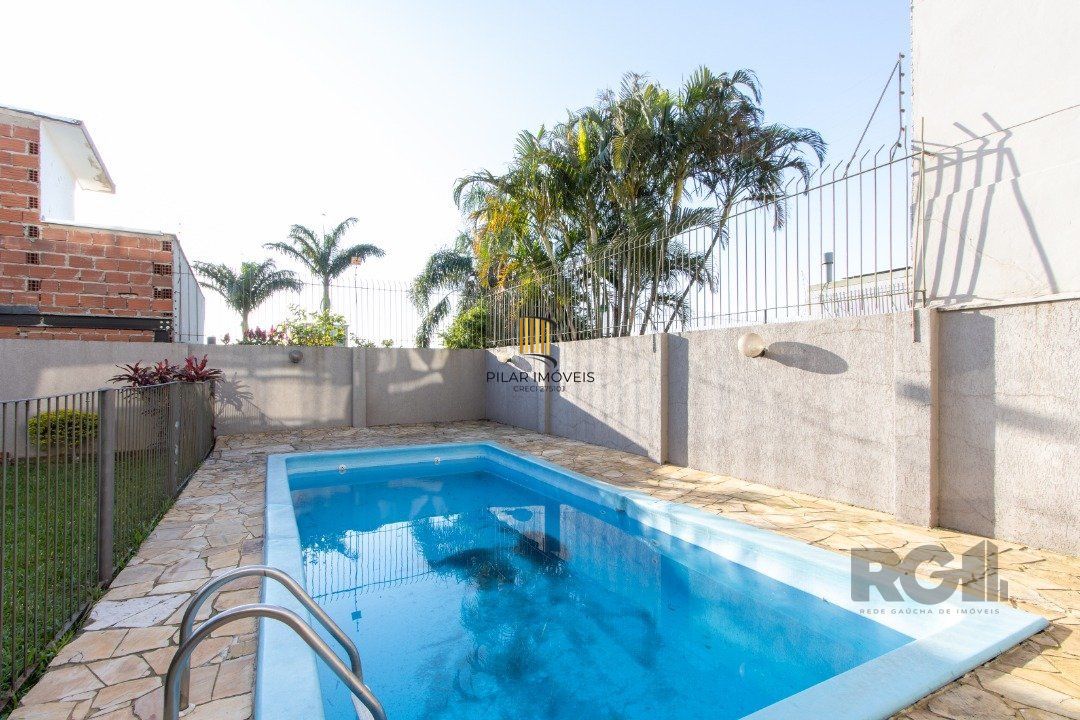 Casa 3 dormitórios no bairro Ipanema