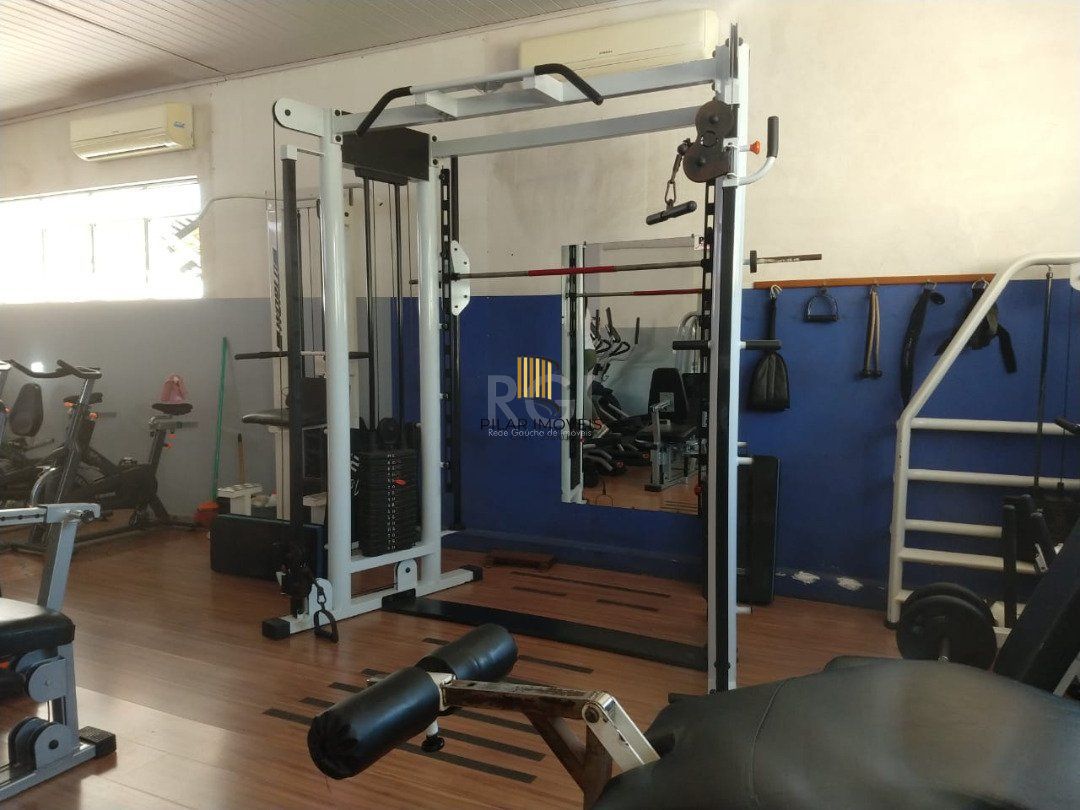 Casa para Venda - 322.4m², 2 dormitórios, 7 vagas - Cristal