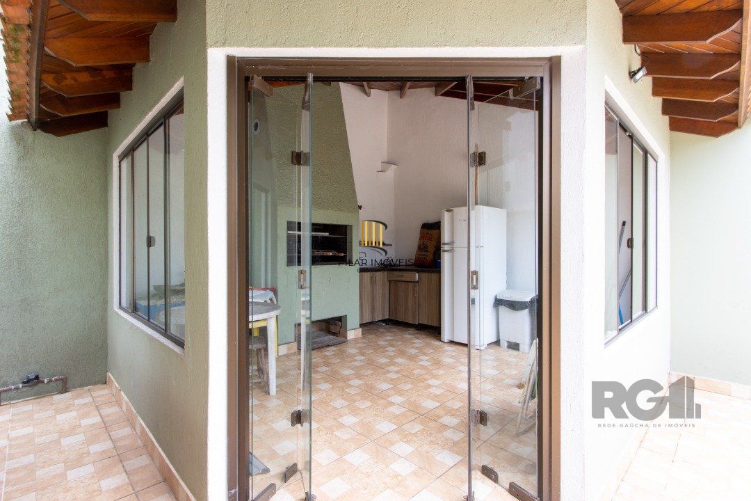 Casa 6 dormitórios no bairro Tristeza
