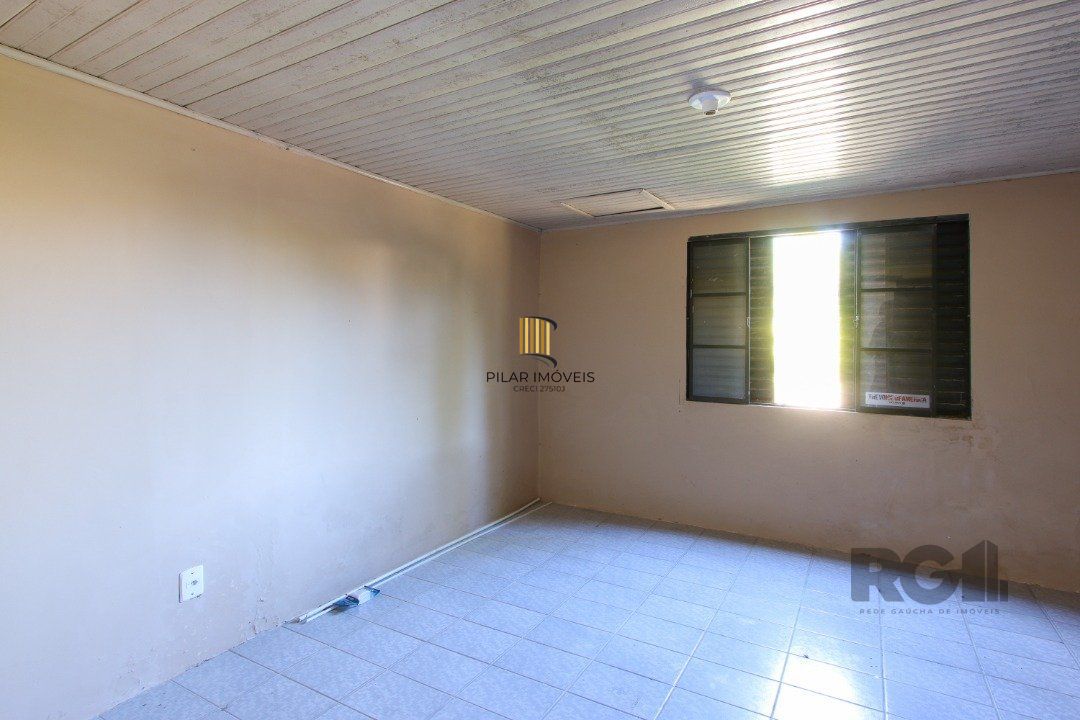Casa de 2  dormitórios 1 vaga e um amplo pátio na Hípica Porto Alegre 