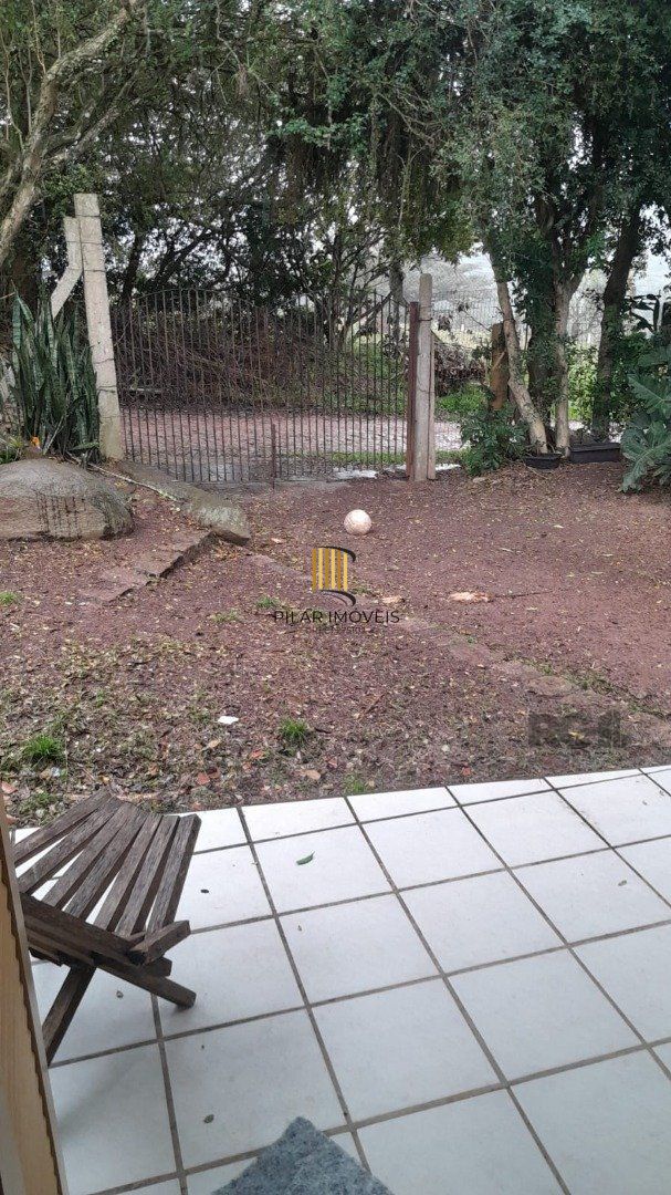 Casa 6 dormitórios no bairro Ponta Grossa