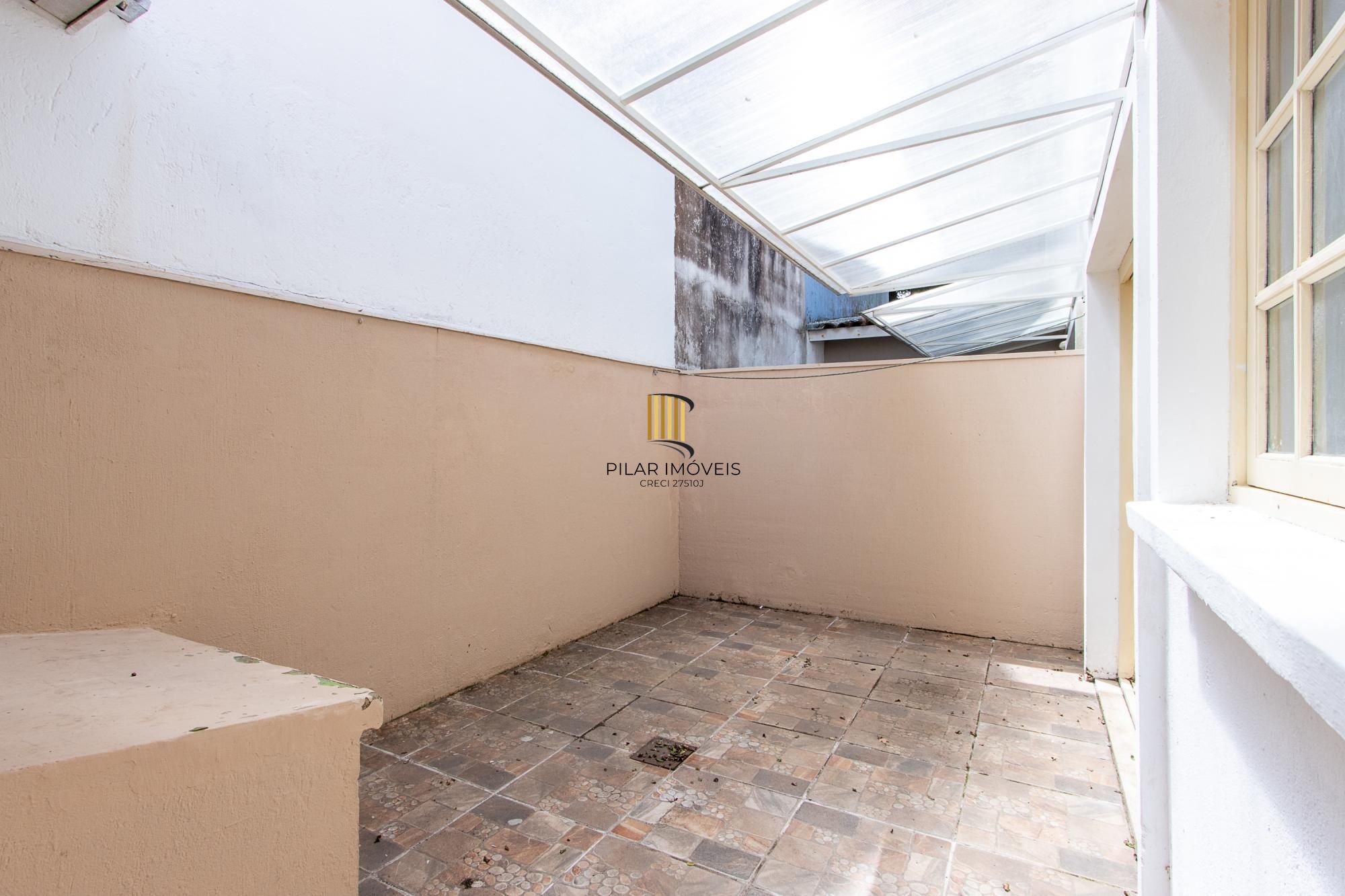 Casa em condomínio, 3 dormitórios (1 suite) 2 vagas - Jardim Isabel